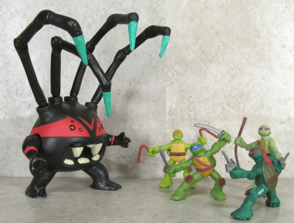 Spider Bytez with mini 4 Pack figures