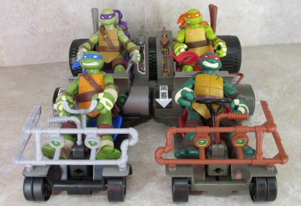 Patrol Buggies with figures front view