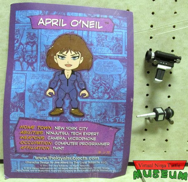 April O'Neil's accessories