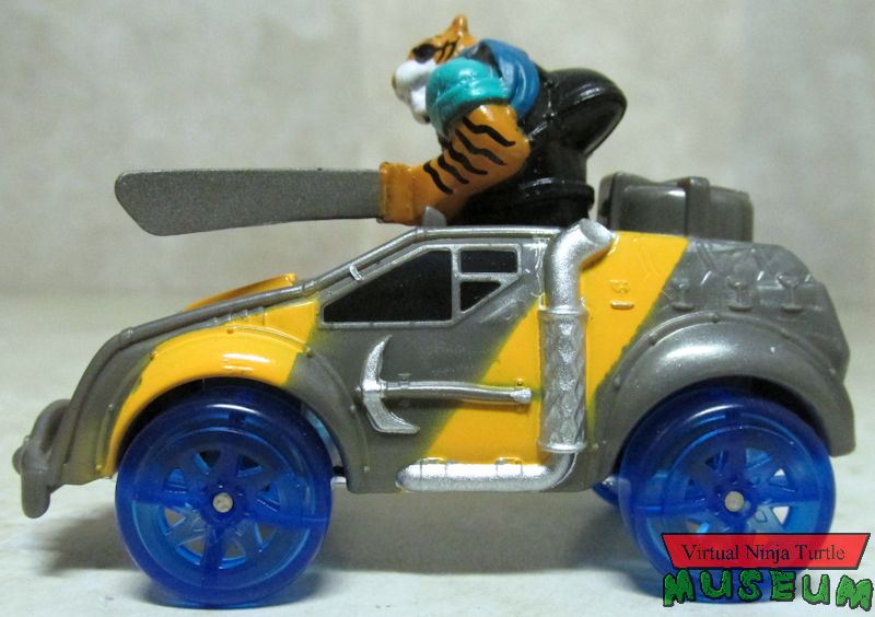 Tiger Claw in Safari Truck 2 Pack version side view