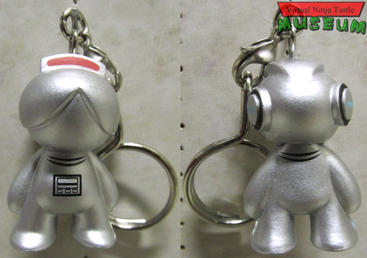 Mouser Droid keychain front and back