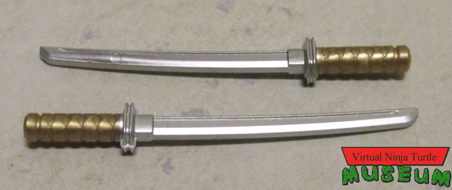 Samurai Leo's swords