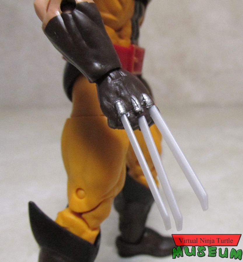 Wolverine claw design