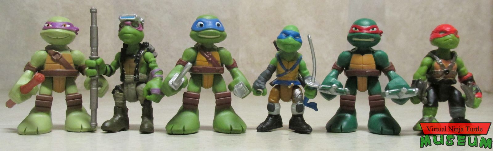 ninja turtle mini figures