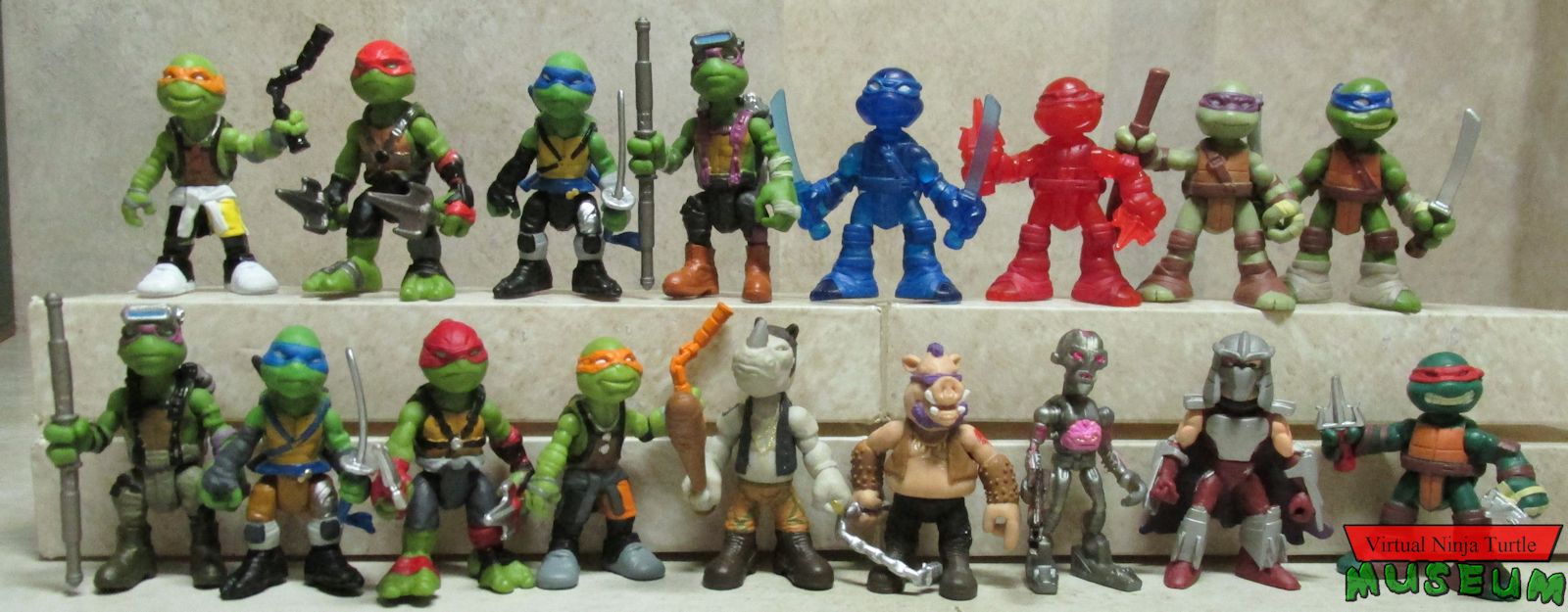 small ninja turtle figures