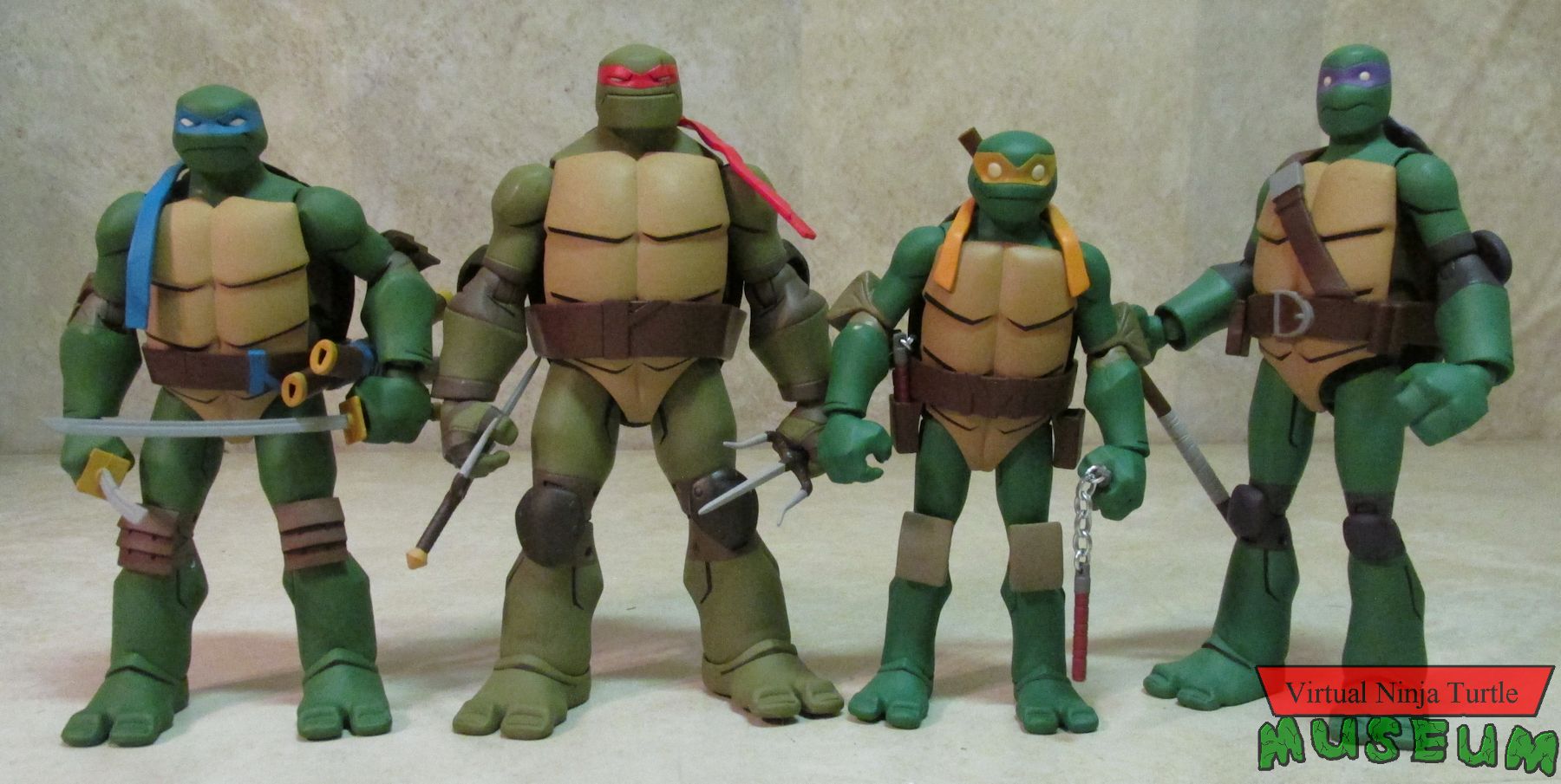 Anyone else think the 2019 Turtles (from Batman vs. TMNT) look like the  2012 Turtles in stature and build? (especially Donnie) : r/TMNT
